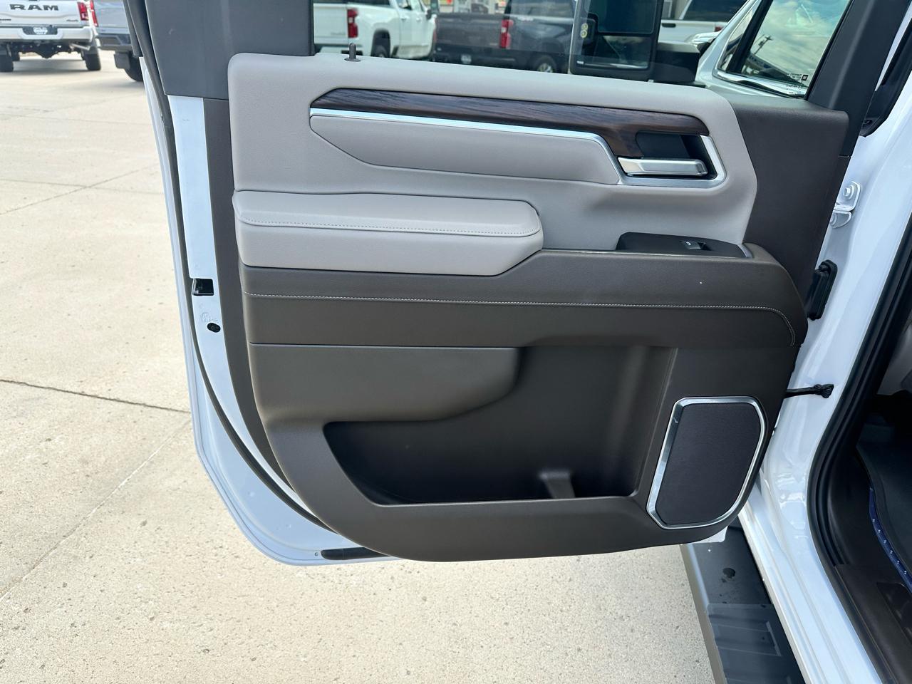 GMC Sierra 3500HD SLT Crew Cab 4WD 2025