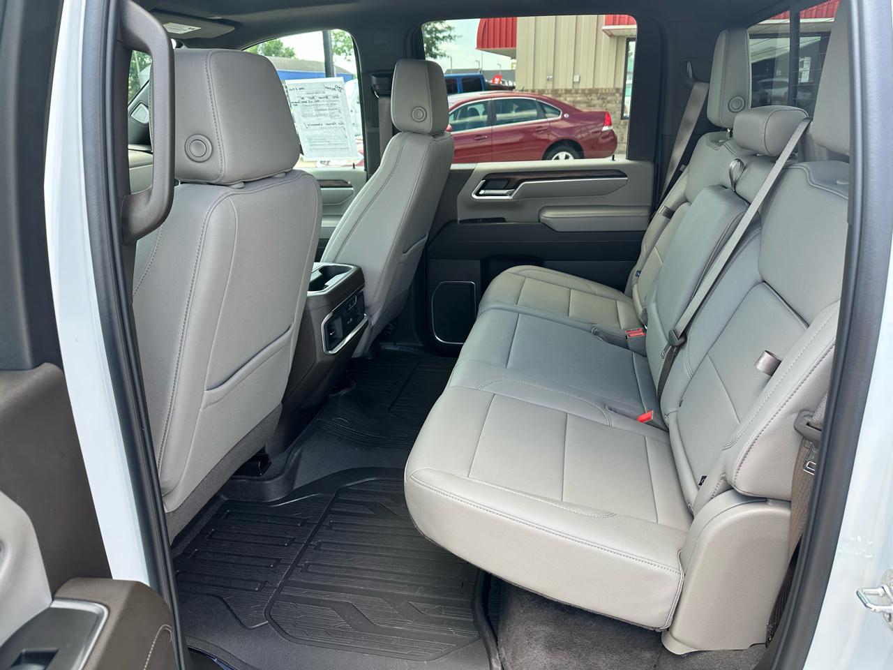 GMC Sierra 3500HD SLT Crew Cab 4WD 2025