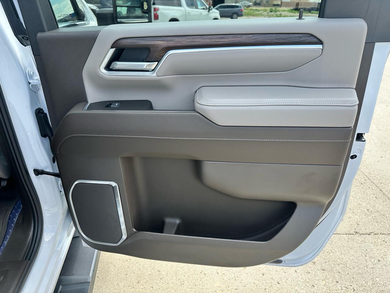 GMC Sierra 3500HD SLT Crew Cab 4WD 2025