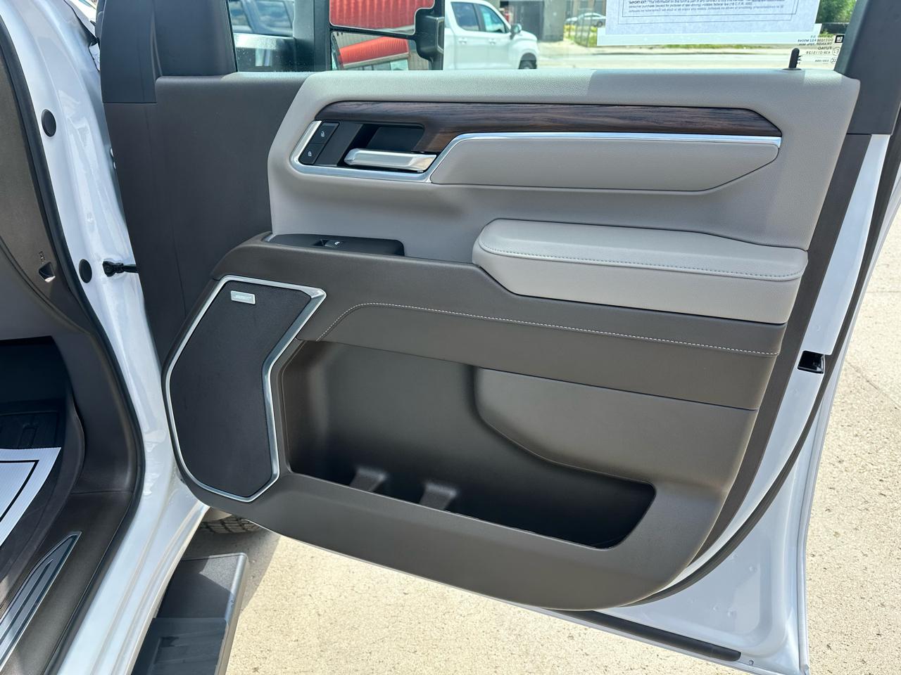 GMC Sierra 3500HD SLT Crew Cab 4WD 2025