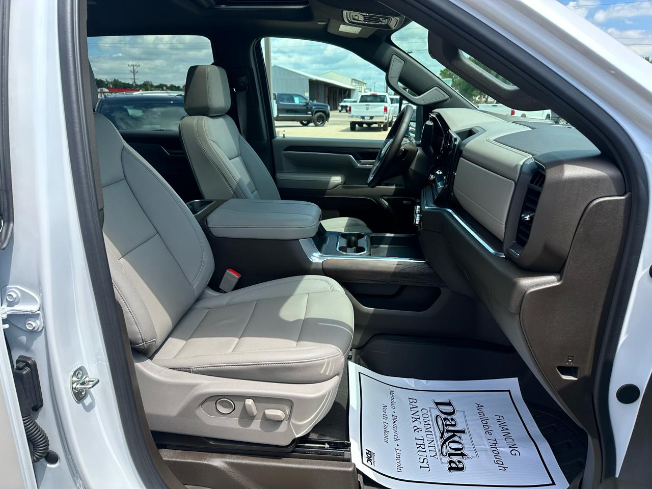 GMC Sierra 3500HD SLT Crew Cab 4WD 2025