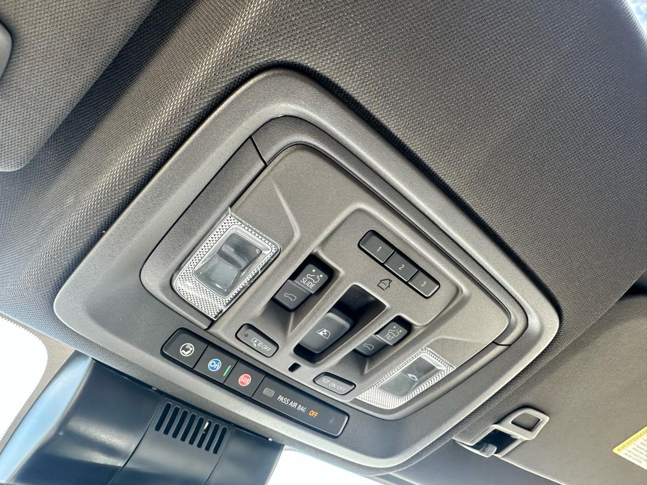 GMC Sierra 3500HD SLT Crew Cab 4WD 2025