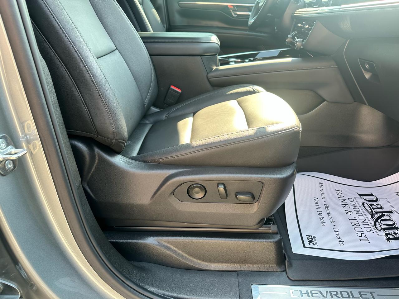 Chevrolet Suburban Z71 2026