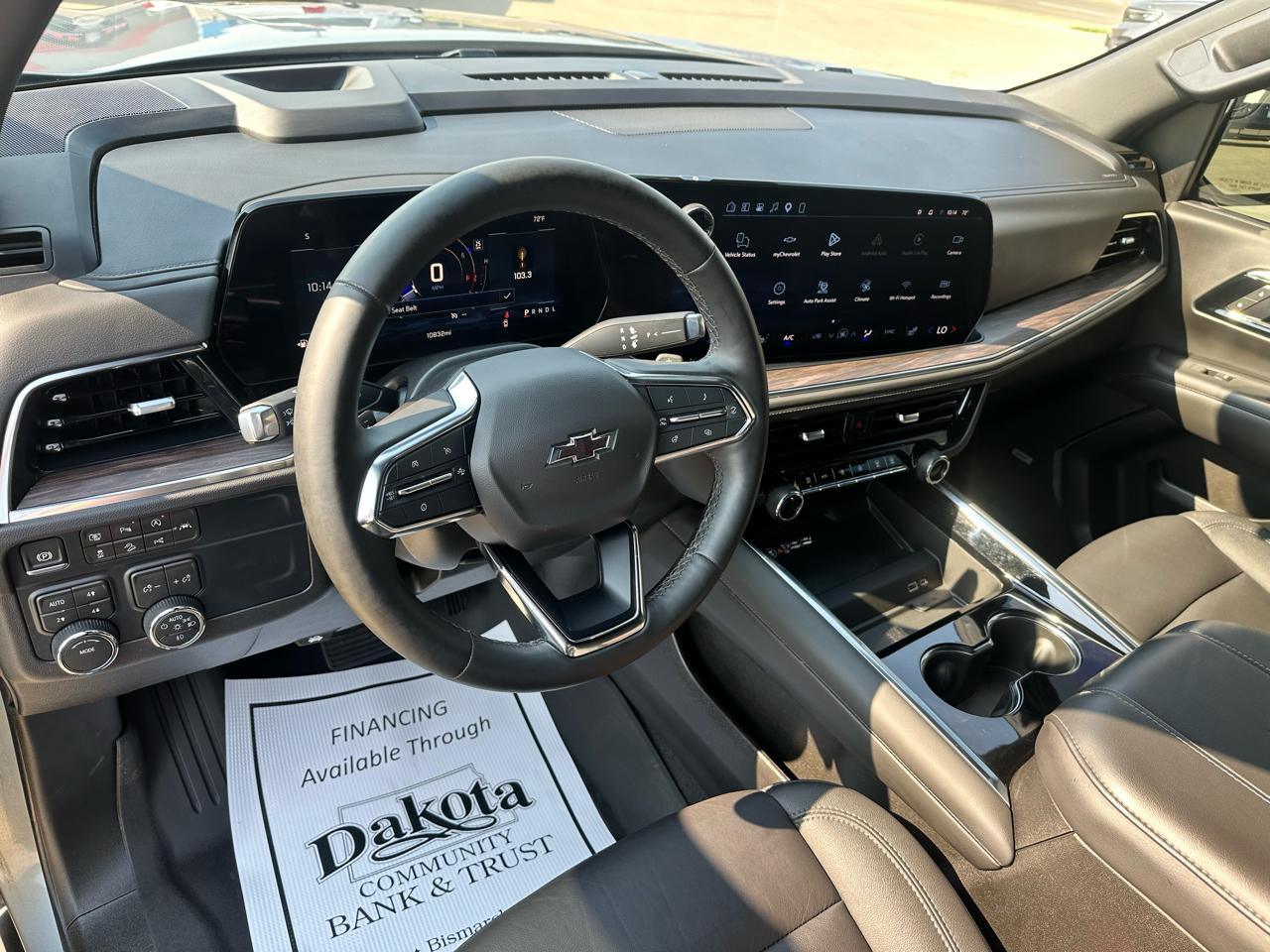 Chevrolet Suburban Z71 2026