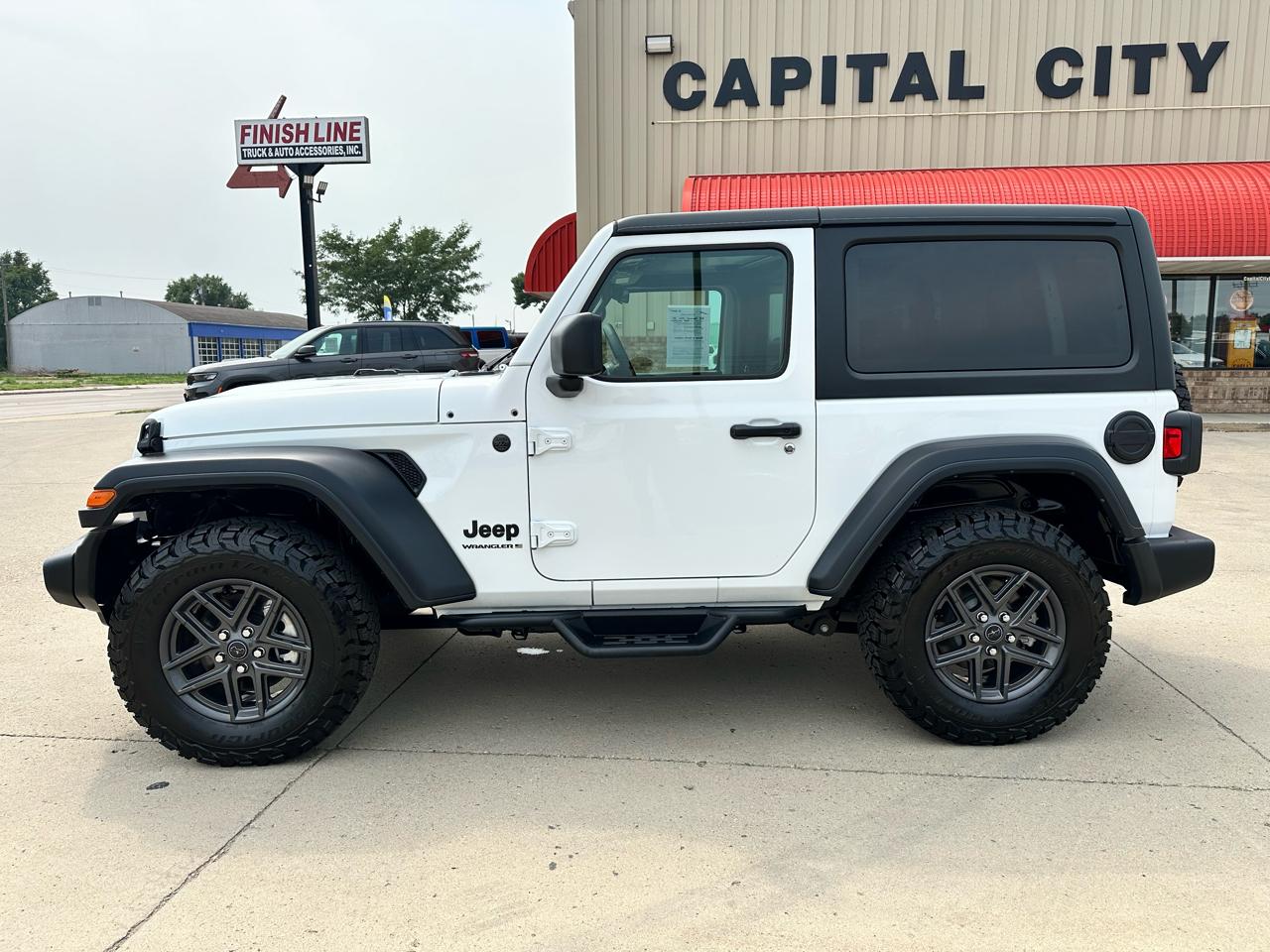 Jeep Wrangler Sport S 2024