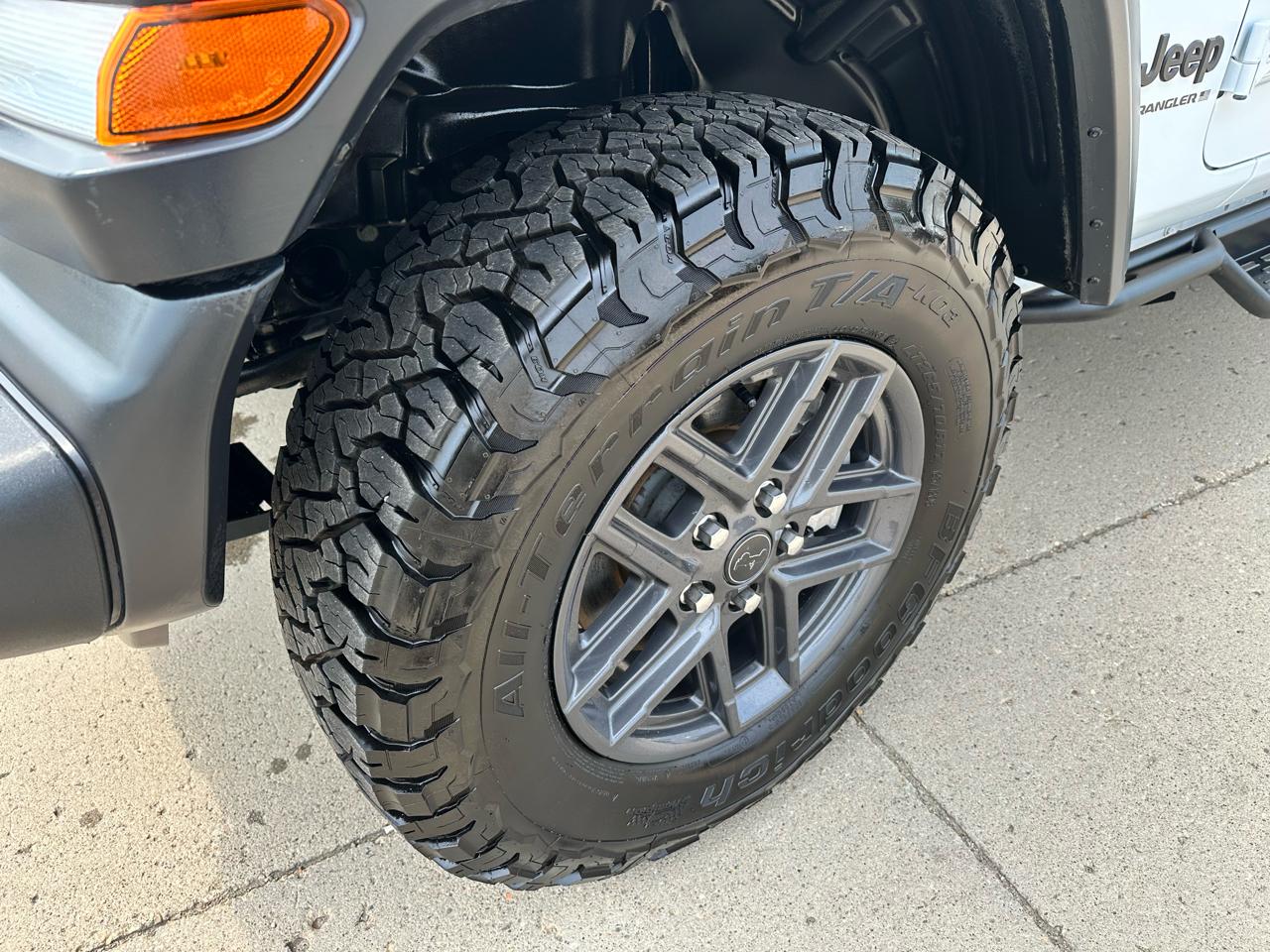 Jeep Wrangler Sport S 2024