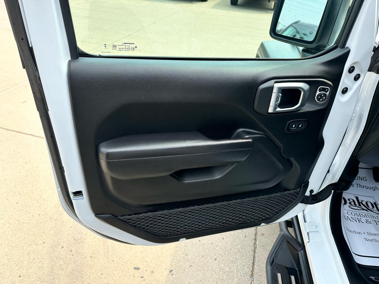 Jeep Wrangler Sport S 2024