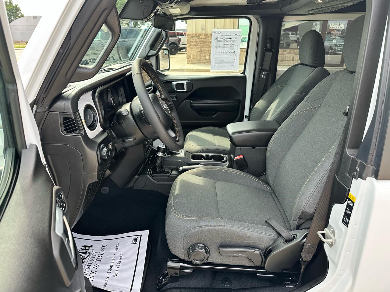 Jeep Wrangler Sport S 2024