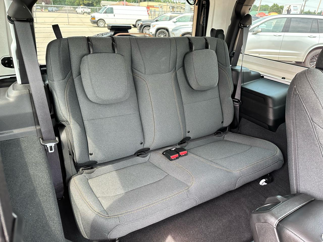 Jeep Wrangler Sport S 2024