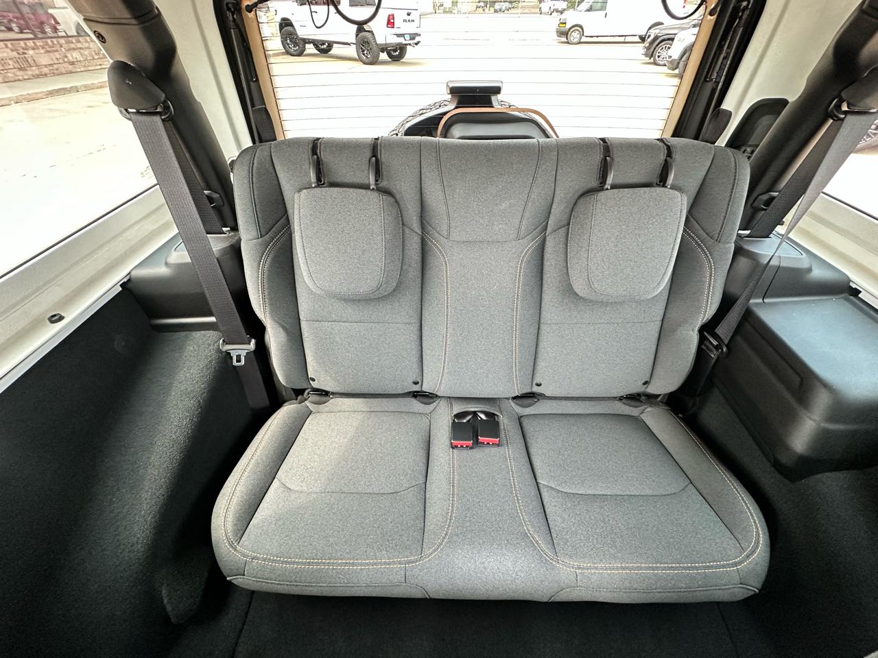 Jeep Wrangler Sport S 2024