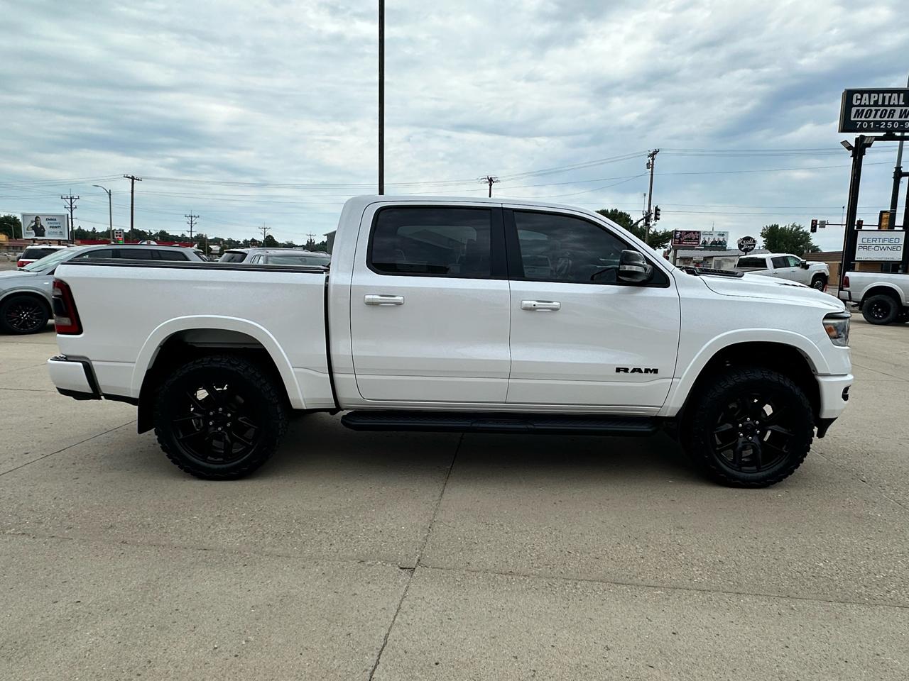 RAM 1500 Laramie Crew Cab SWB 4WD 2022