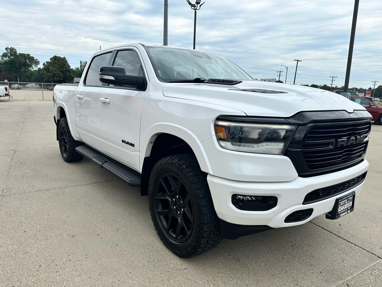 RAM 1500 Laramie Crew Cab SWB 4WD 2022