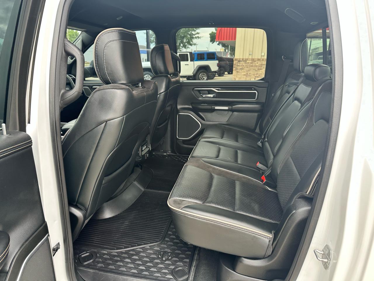 RAM 1500 Laramie Crew Cab SWB 4WD 2022