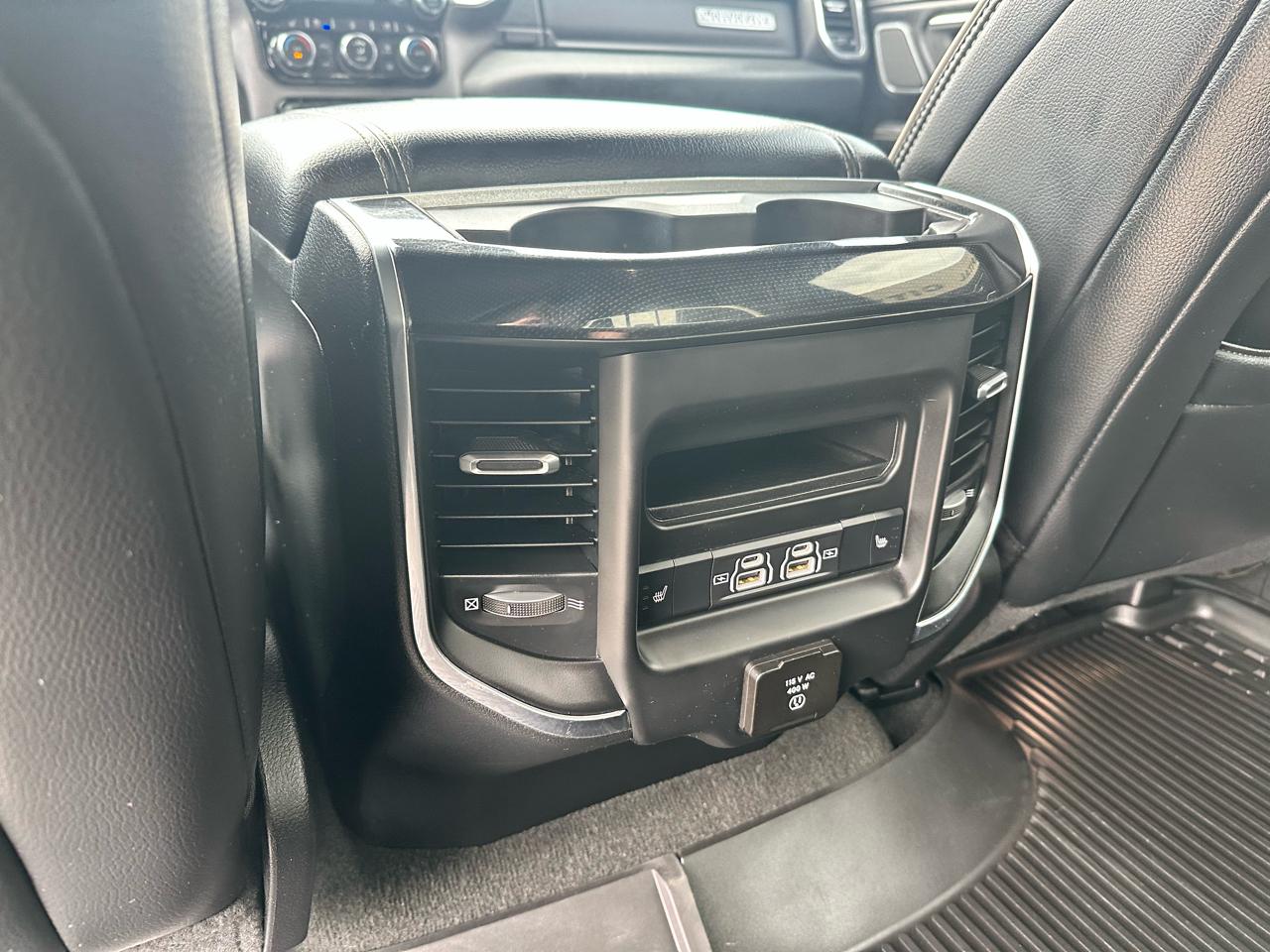 RAM 1500 Laramie Crew Cab SWB 4WD 2022