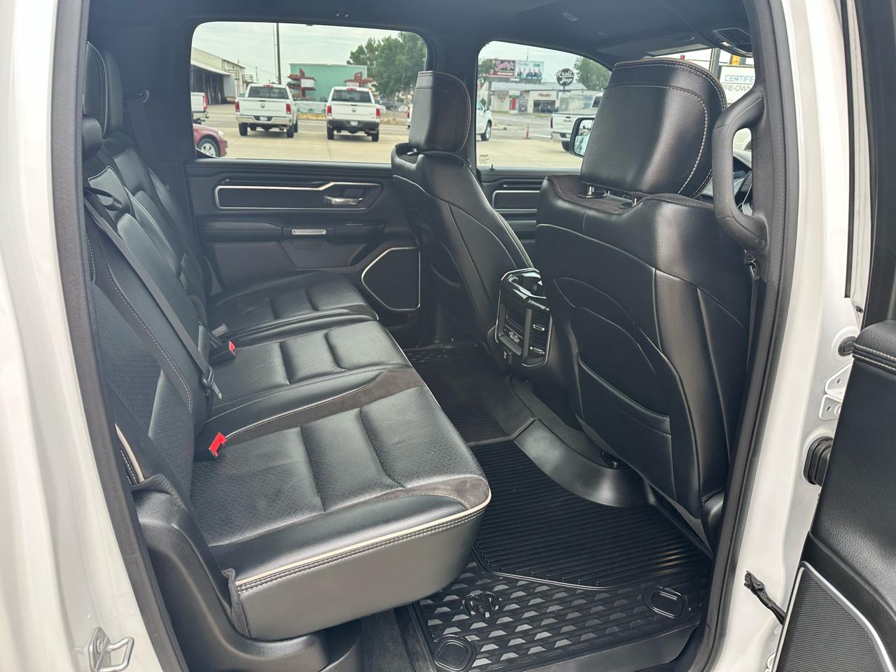 RAM 1500 Laramie Crew Cab SWB 4WD 2022