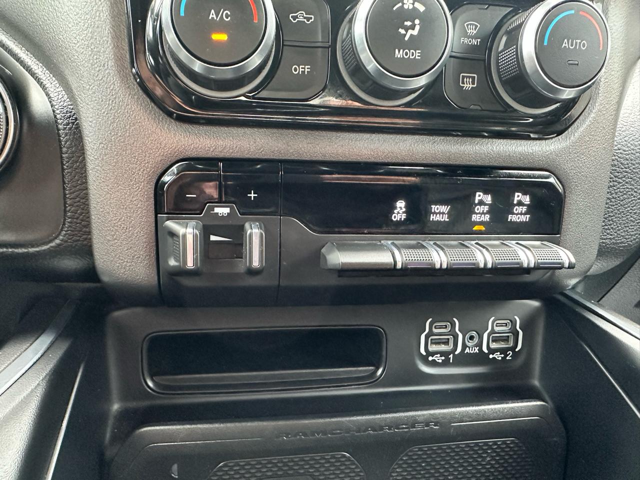 RAM 1500 Laramie Crew Cab SWB 4WD 2022