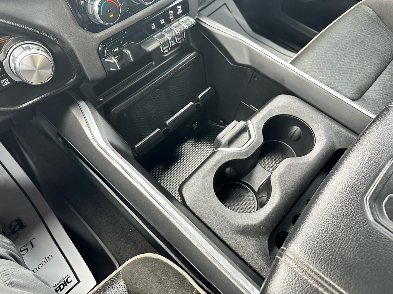 RAM 1500 Laramie Crew Cab SWB 4WD 2022