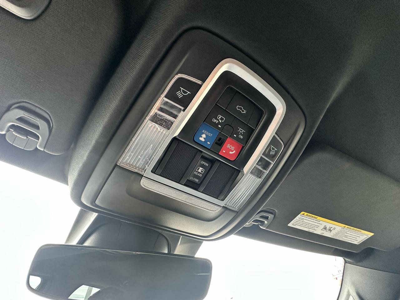 RAM 1500 Laramie Crew Cab SWB 4WD 2022