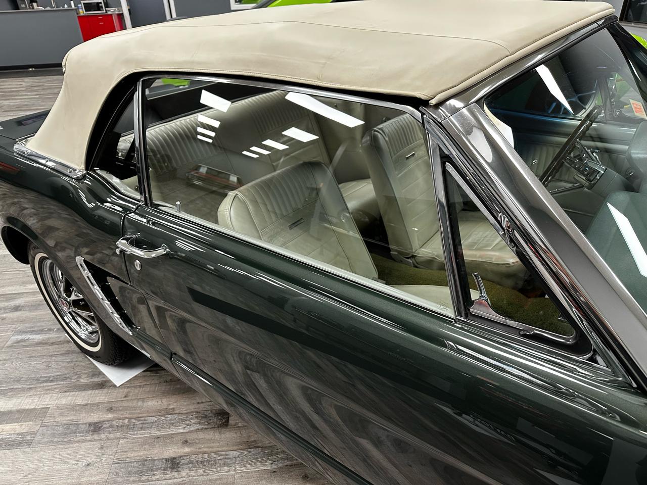 Ford Mustang 2dr Convertible 1965
