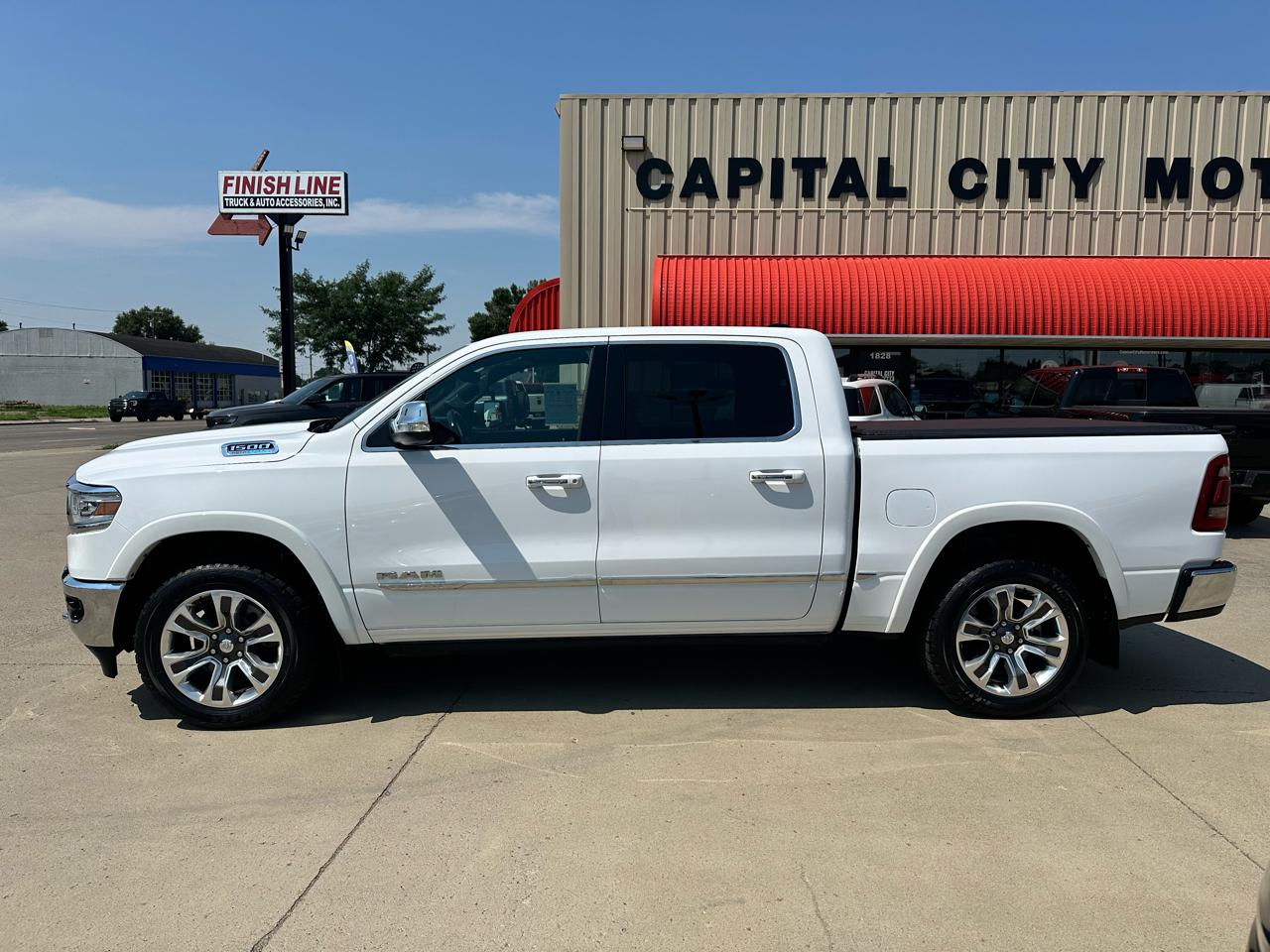 RAM 1500 Limited Crew Cab SWB 4WD 2022