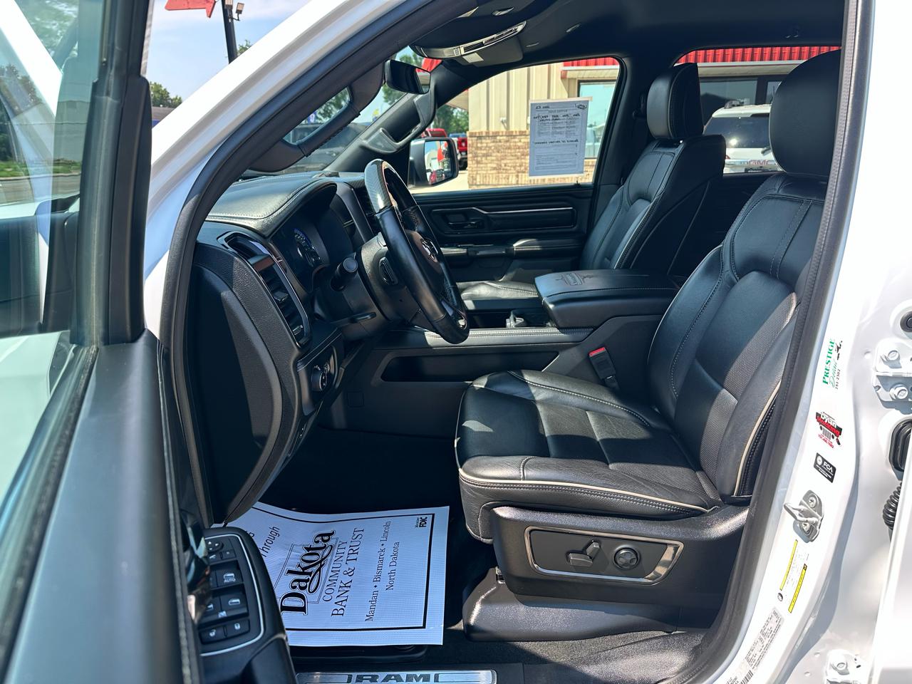 RAM 1500 Limited Crew Cab SWB 4WD 2022