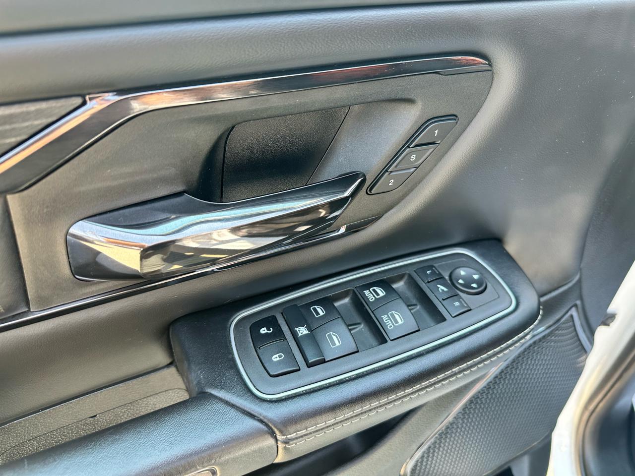 RAM 1500 Limited Crew Cab SWB 4WD 2022