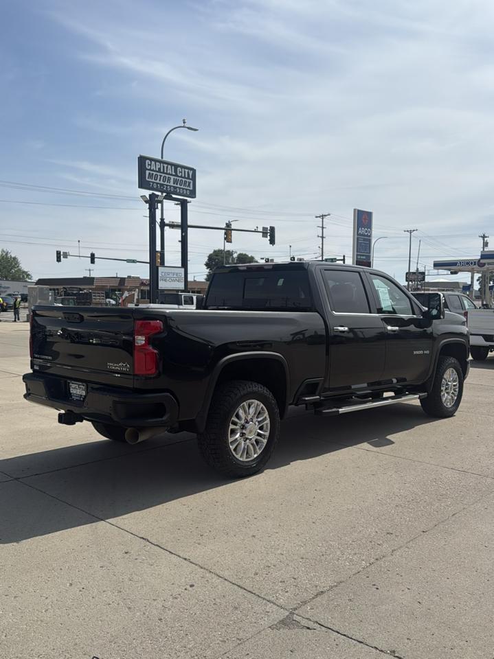 Chevrolet Silverado 3500HD High Country Crew Cab 4WD 2022