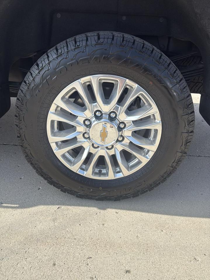 Chevrolet Silverado 3500HD High Country Crew Cab 4WD 2022