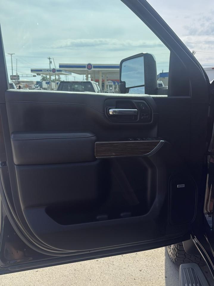 Chevrolet Silverado 3500HD High Country Crew Cab 4WD 2022