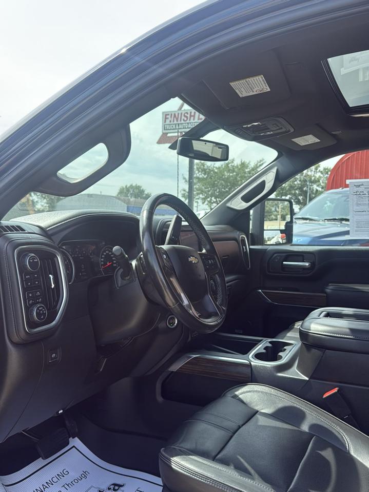 Chevrolet Silverado 3500HD High Country Crew Cab 4WD 2022