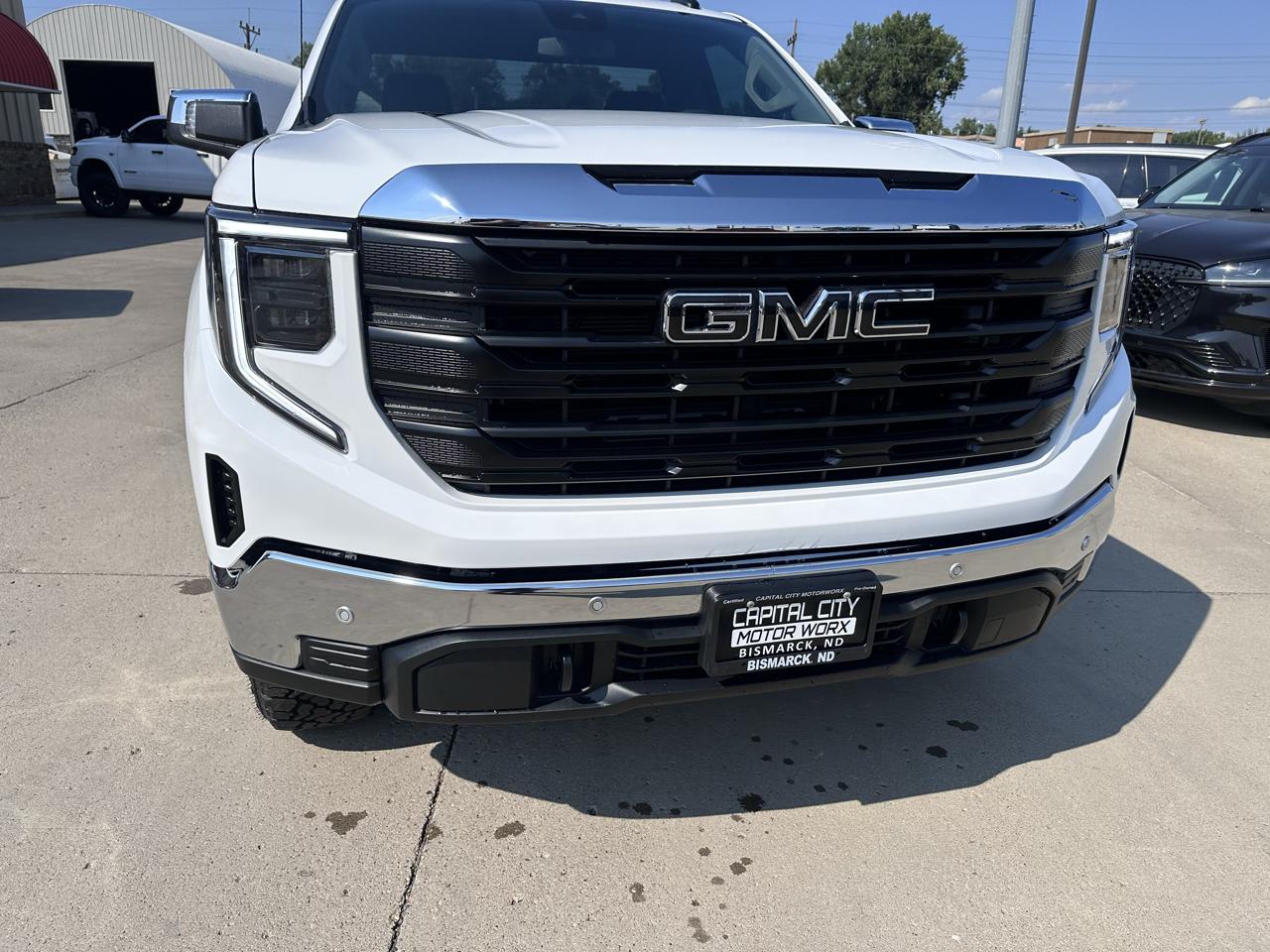 GMC Sierra 1500 Short Bed 4WD 2026