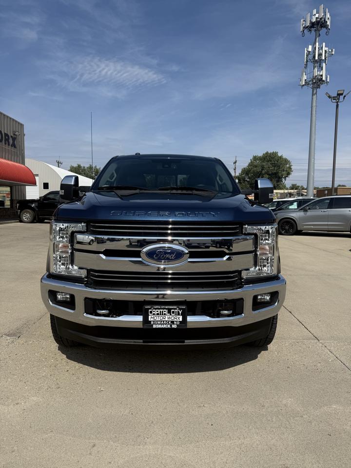 Ford F-250 SD Lariat Crew Cab Short Bed 4WD 2017