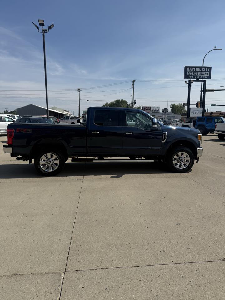 Ford F-250 SD Lariat Crew Cab Short Bed 4WD 2017