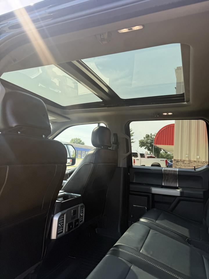 Ford F-250 SD Lariat Crew Cab Short Bed 4WD 2017