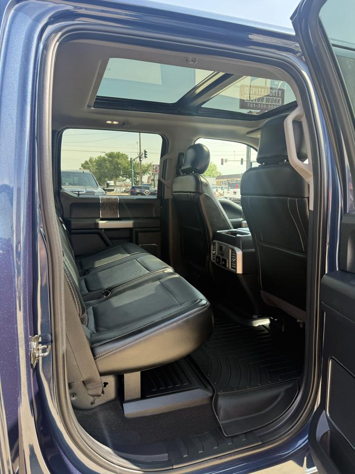 Ford F-250 SD Lariat Crew Cab Short Bed 4WD 2017