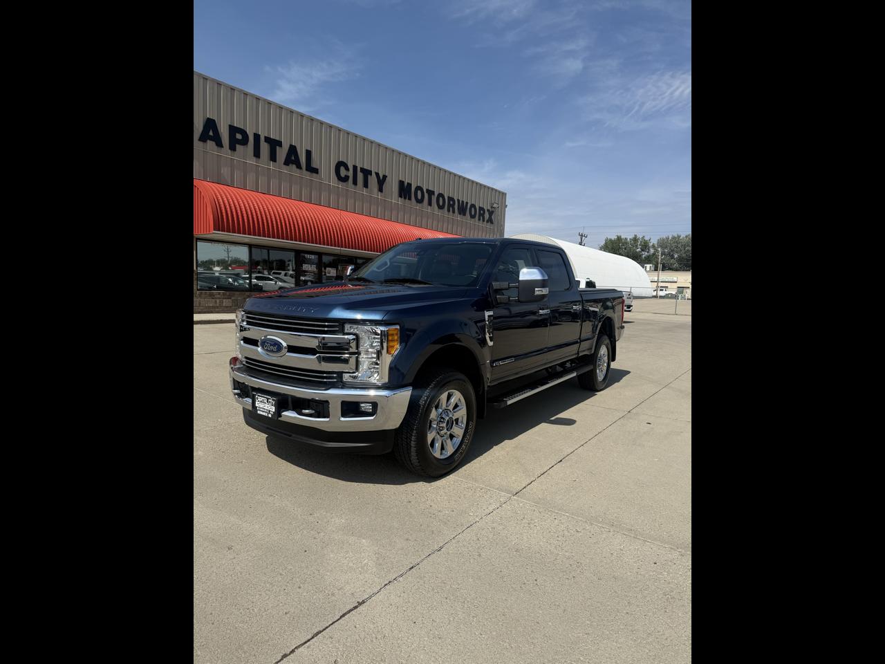 Ford F-250 SD Lariat Crew Cab Short Bed 4WD 2017