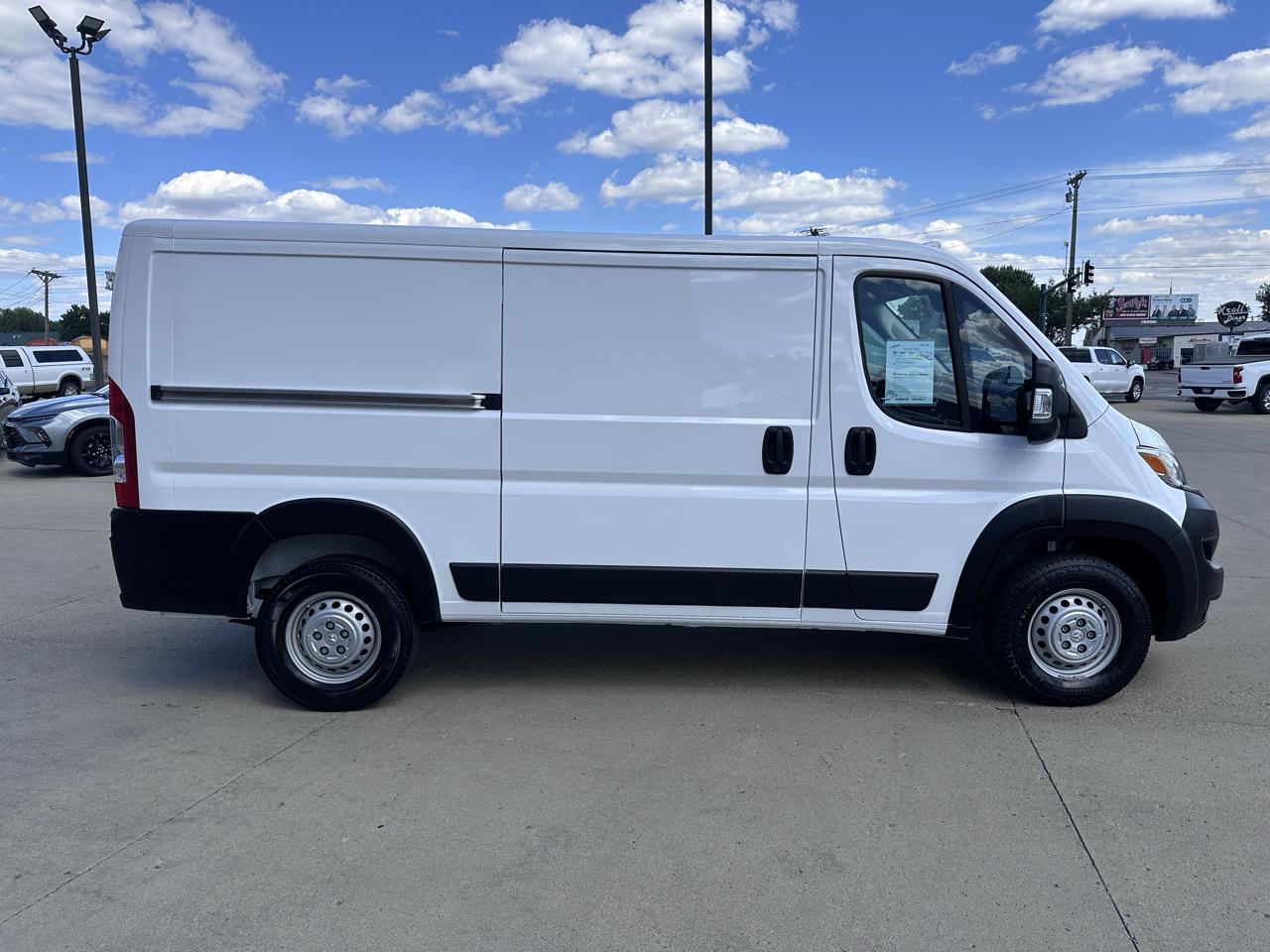 RAM Promaster 2500 Low Roof 2025