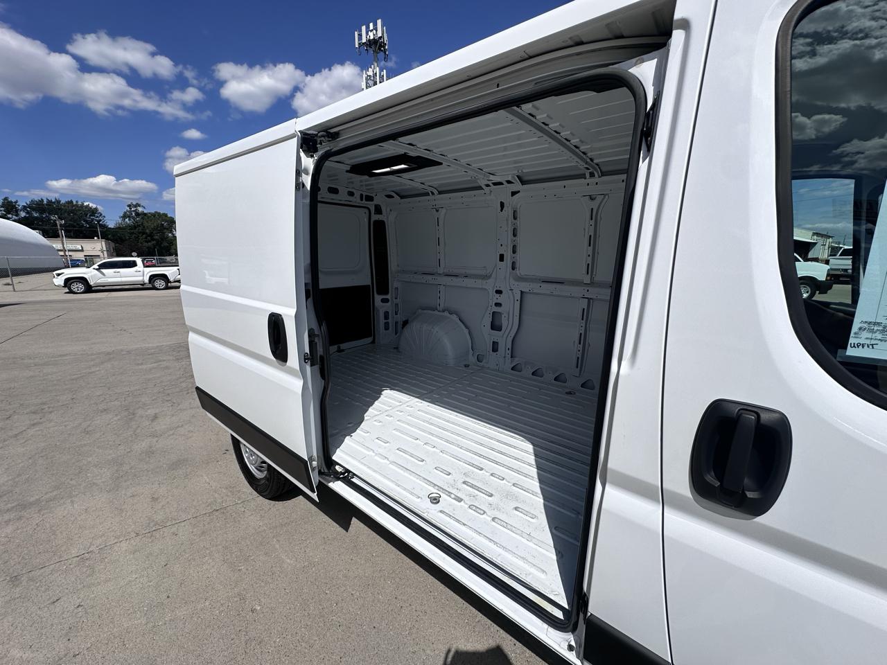 RAM Promaster 2500 Low Roof 2025