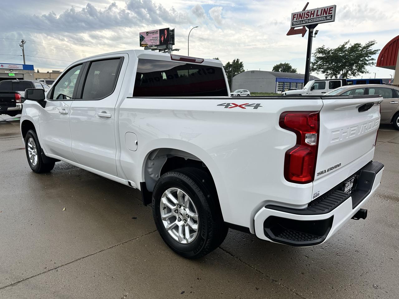 Chevrolet Silverado 1500 RST Crew Cab 4WD 2026