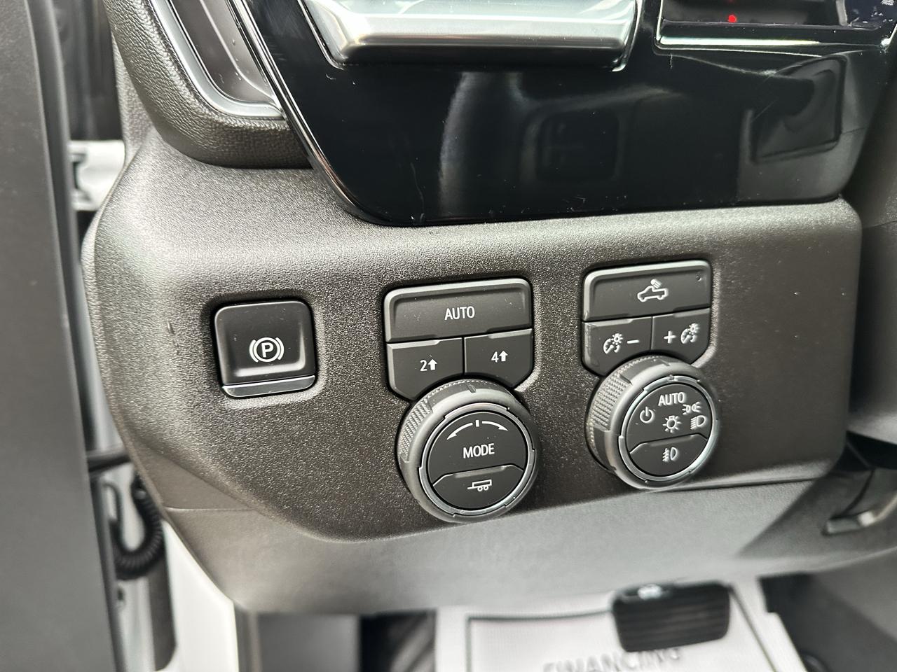 Chevrolet Silverado 1500 RST Crew Cab 4WD 2026