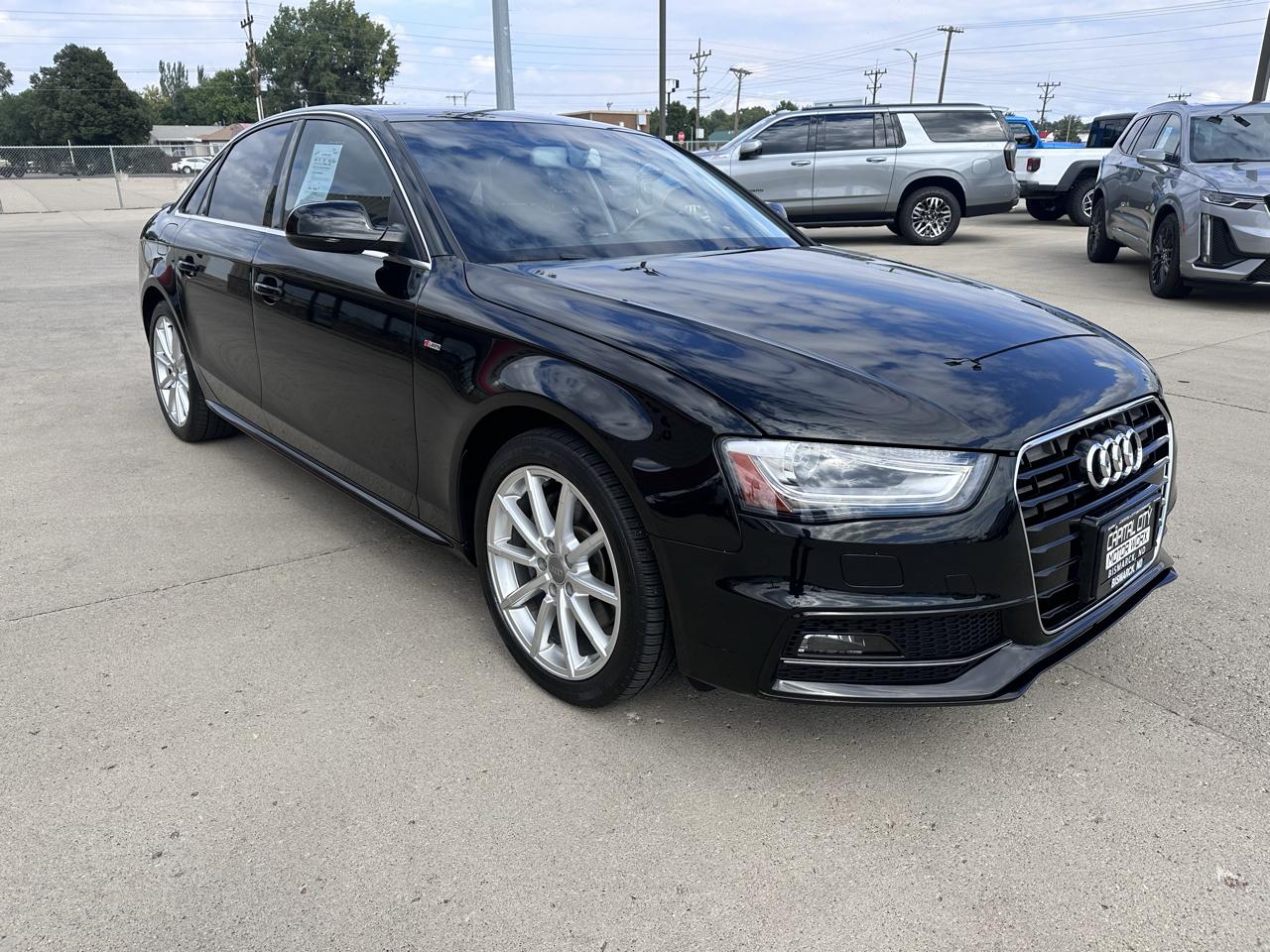 Audi A4 2.0T Sedan quattro Tiptronic 2015