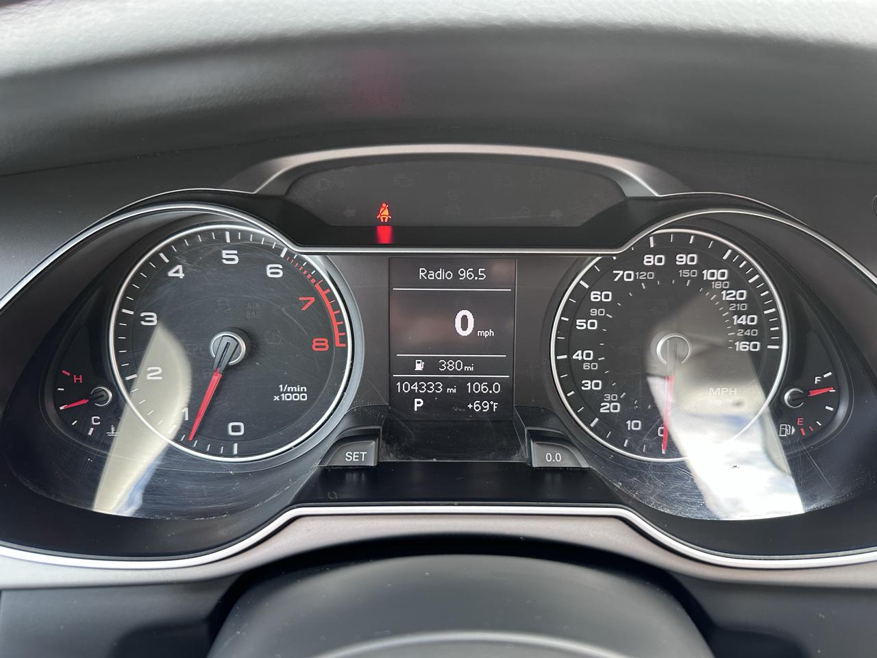 Audi A4 2.0T Sedan quattro Tiptronic 2015