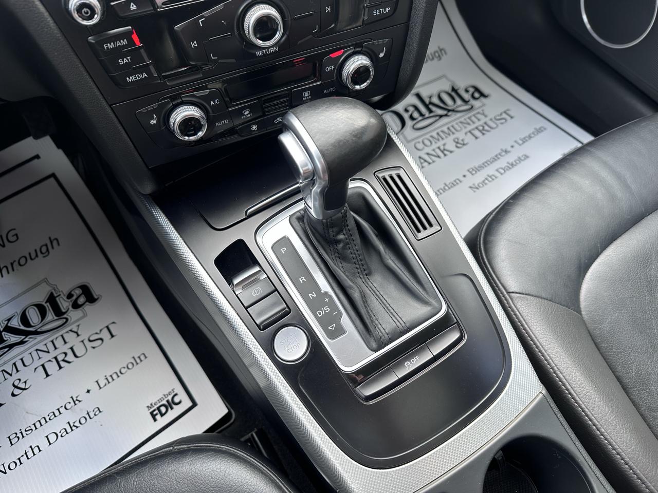 Audi A4 2.0T Sedan quattro Tiptronic 2015