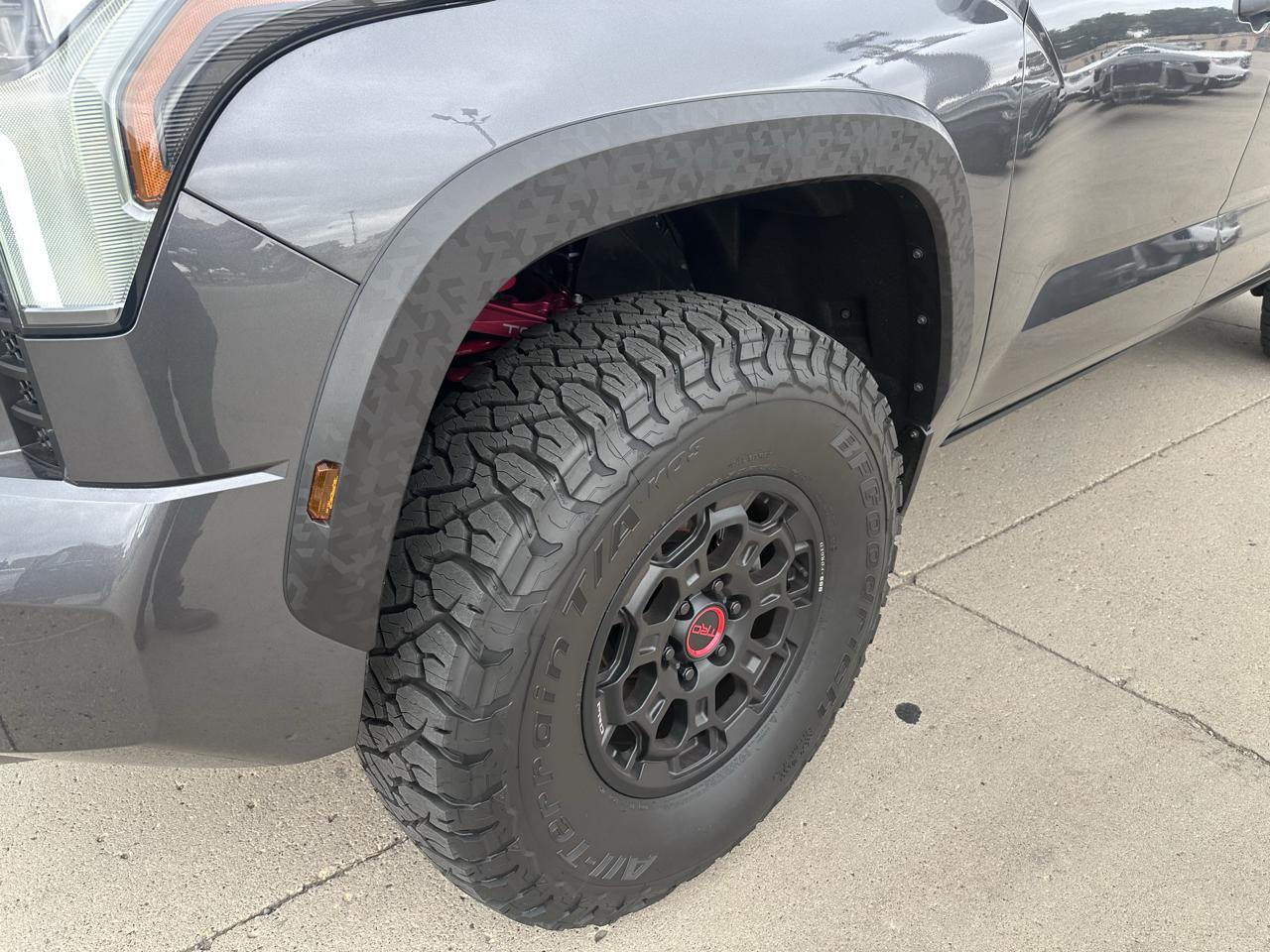 Toyota Tundra TRD PRO CrewMax 4WD Hybrid 2026