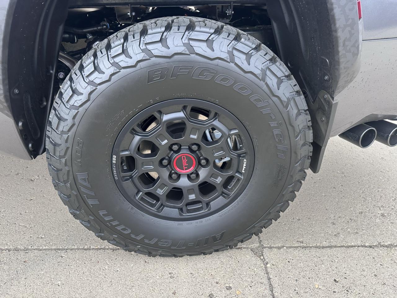 Toyota Tundra TRD PRO CrewMax 4WD Hybrid 2026