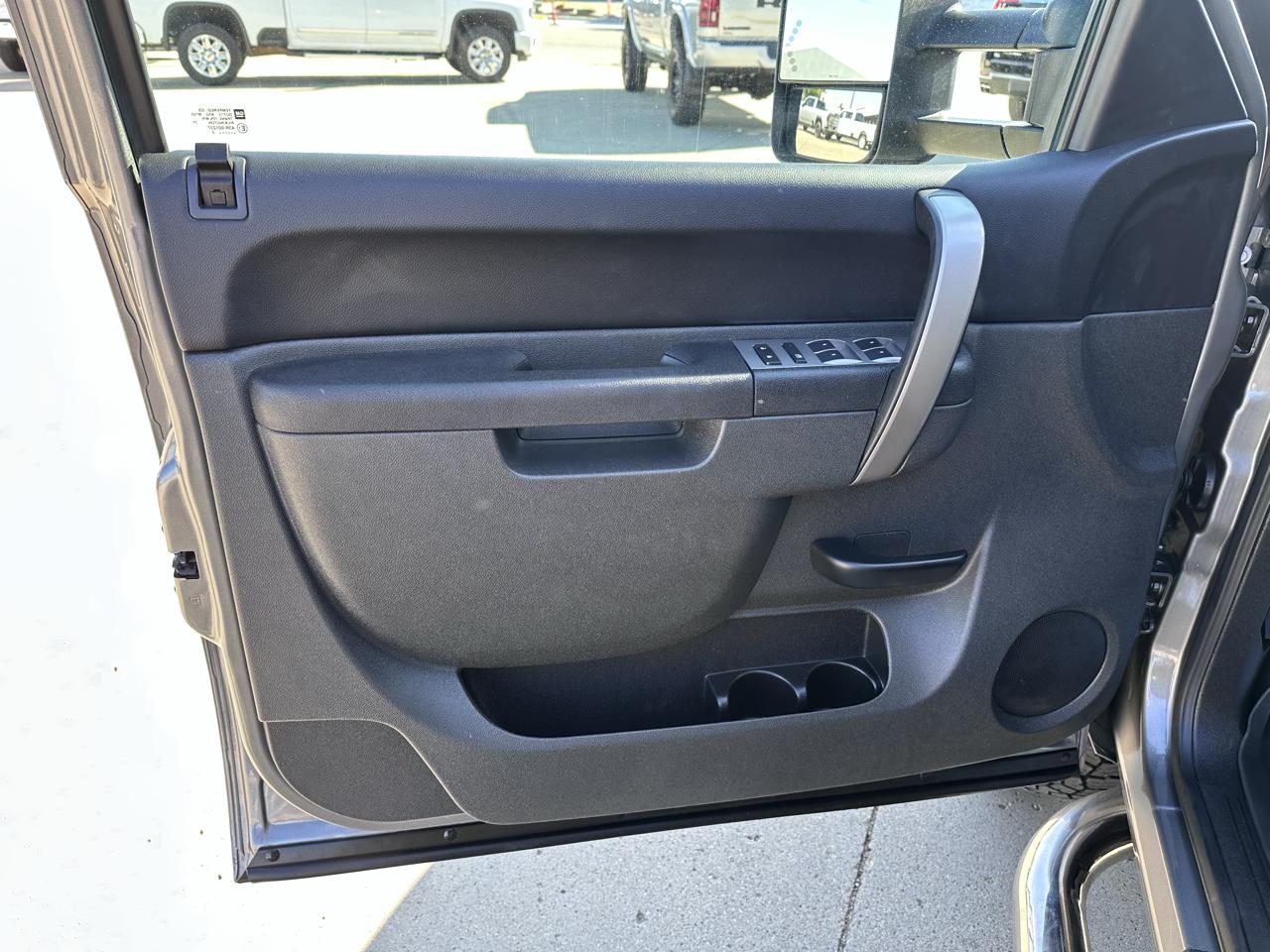 Chevrolet Silverado 2500HD LT Crew Cab 4WD 2013