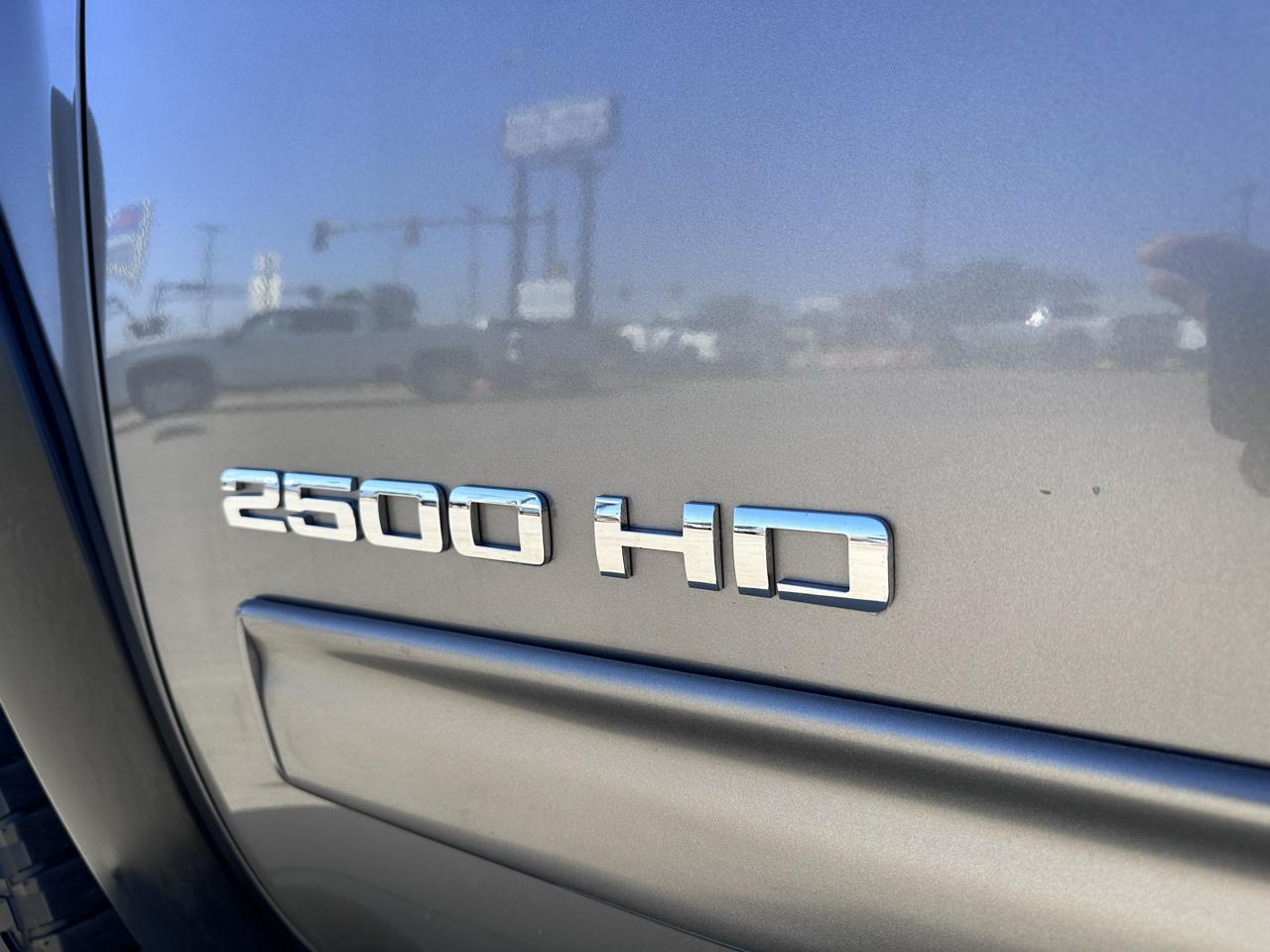 Chevrolet Silverado 2500HD LT Crew Cab 4WD 2013