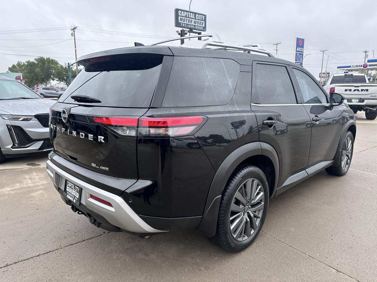 Nissan Pathfinder SL 4WD 2024