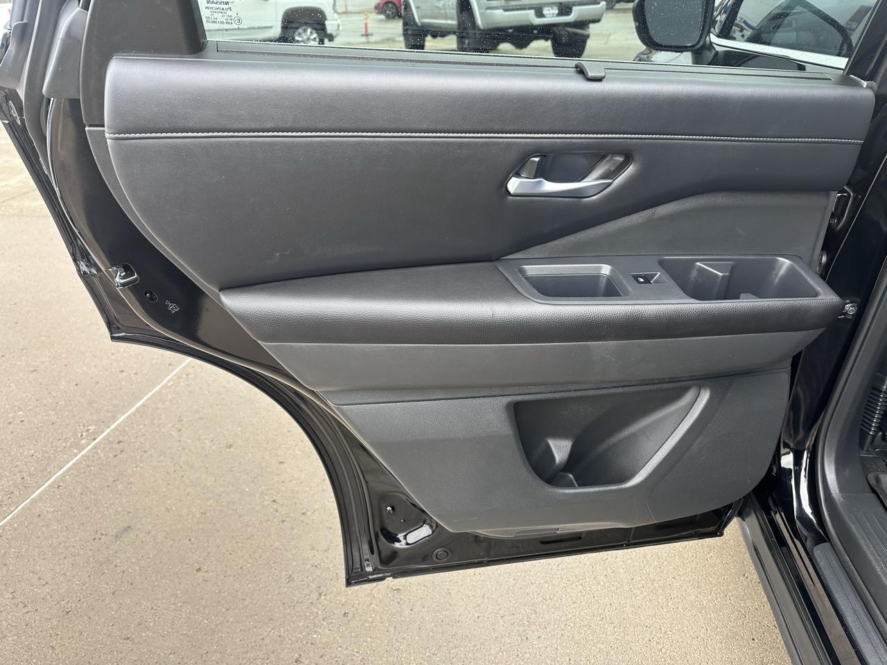 Nissan Pathfinder SL 4WD 2024