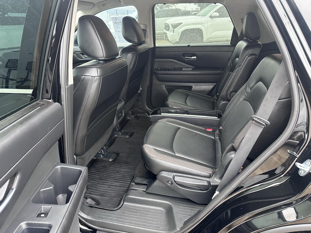 Nissan Pathfinder SL 4WD 2024